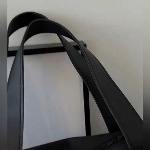 SALE! Hello Kitty Kawaii Sanrio Cute Cat Big Black Duffle Travel Sports Tote Bag - Picture 10 of 16